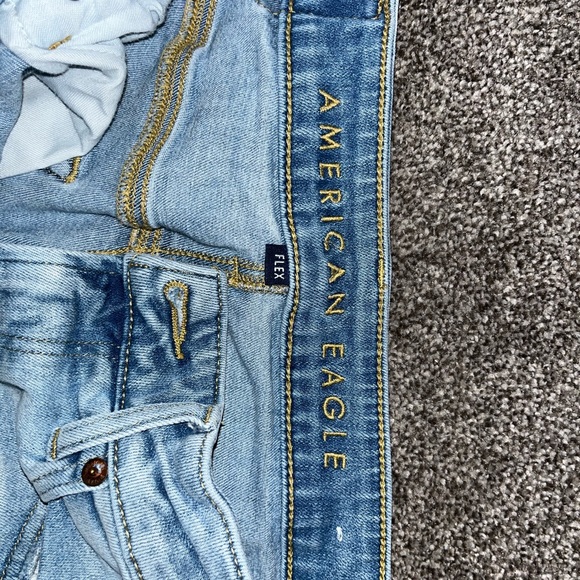 American Eagle Blue Jeans - Picture 4 of 4